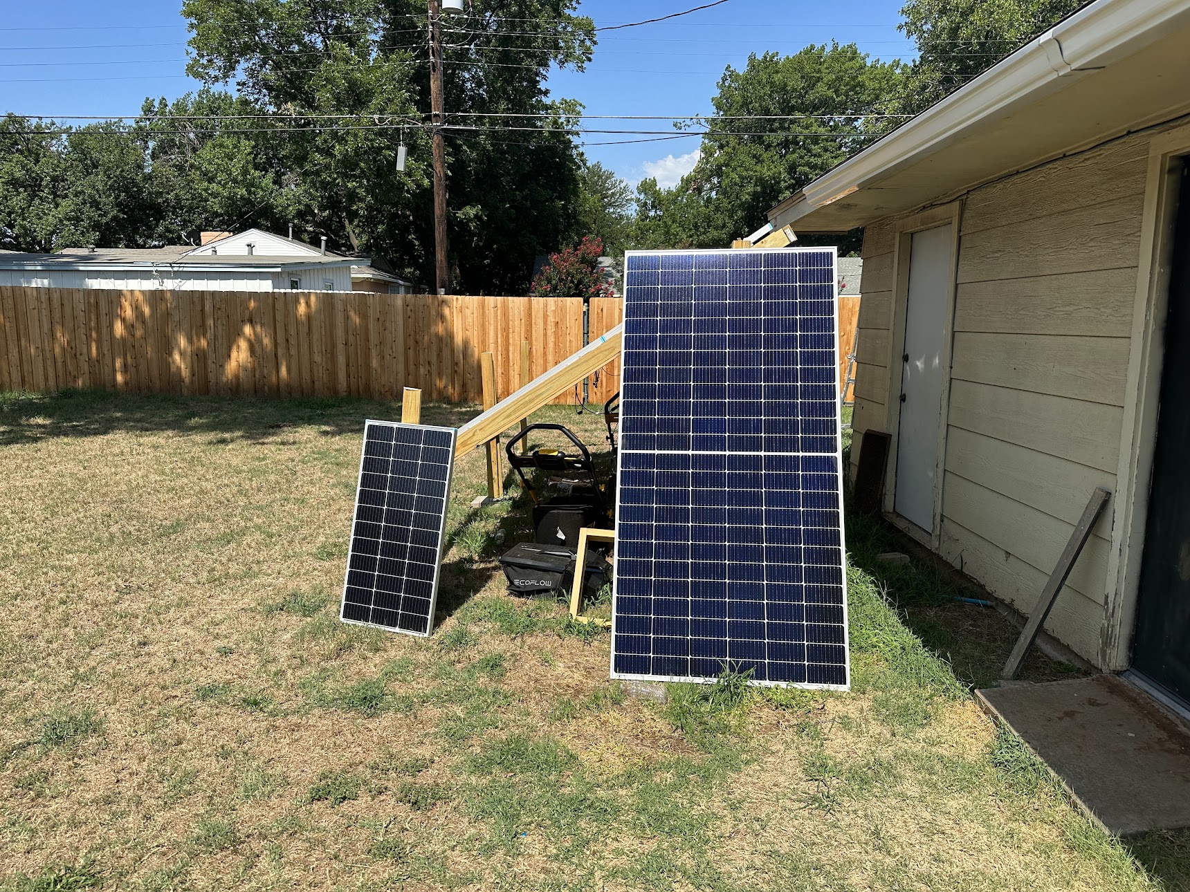 Comparison of 100W Renogy panel vs 455W Solarever panel